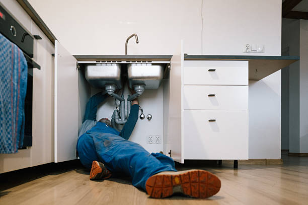 Professional Emergency Plumber technician working in Suncook, NH